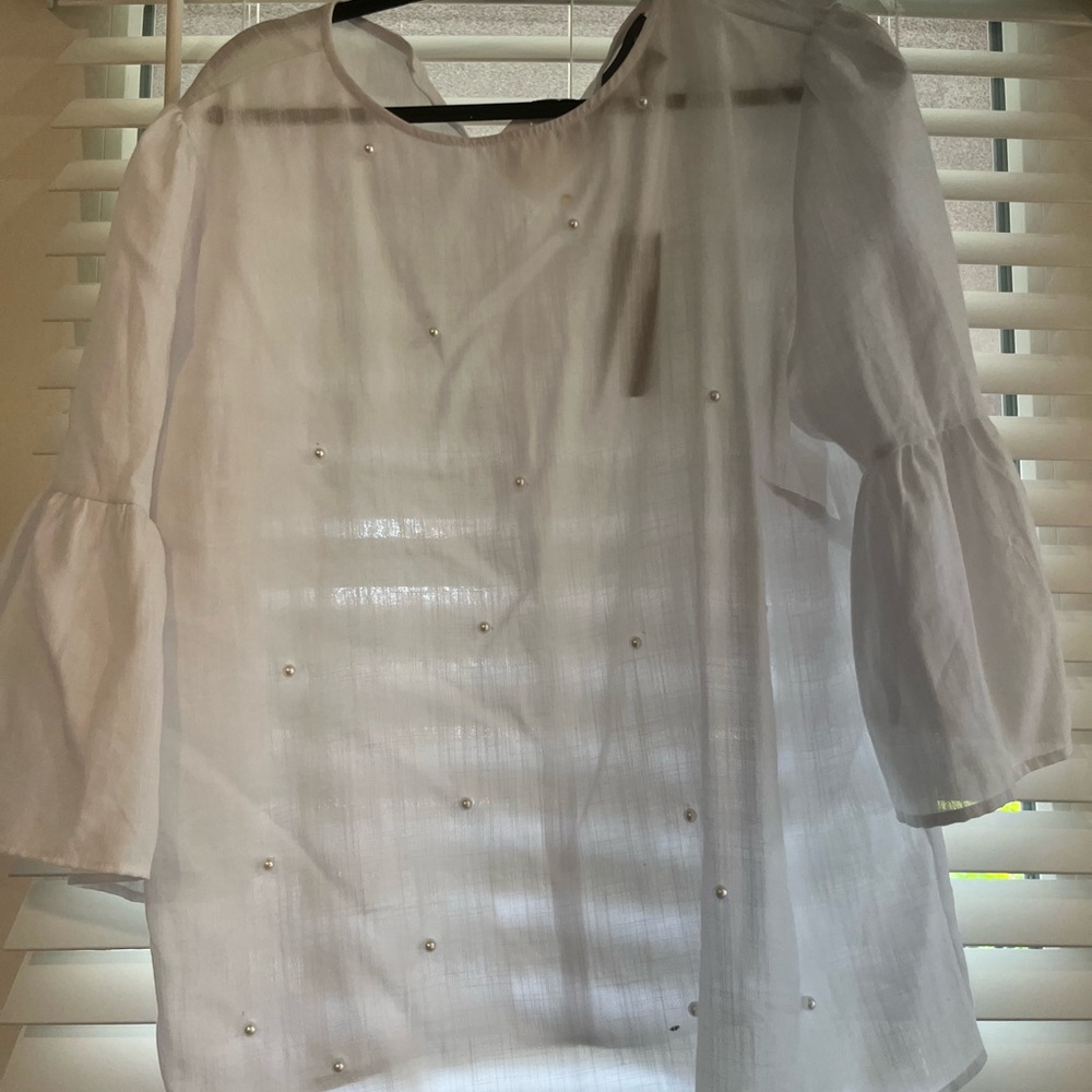 NWT Elegant STUDDED PEARL White Women's Top